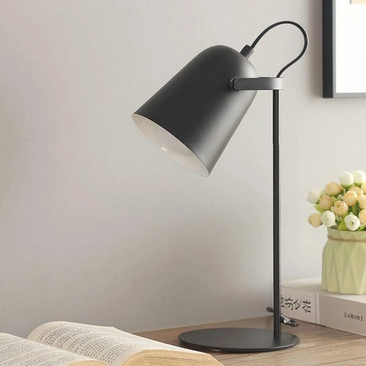 Lively Table Light