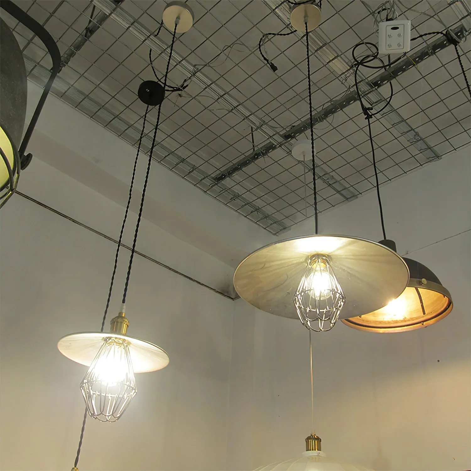 Cantina Pendant Light D473