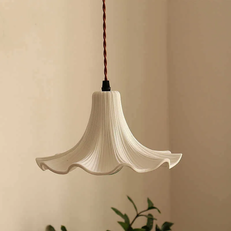 Petalis Charm French Petal Ceramic Pendant Light D953