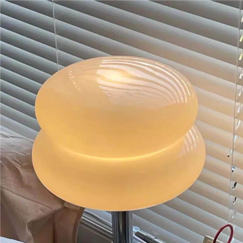 Bauhaus Lollipop Ripple Glass Table Lamp S18
