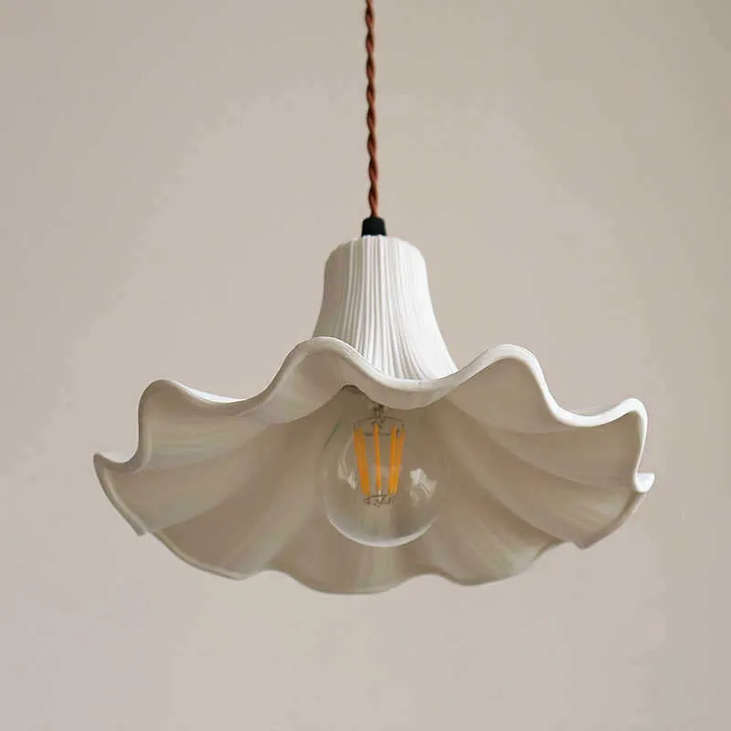 Petalis Charm French Petal Ceramic Pendant Light D953