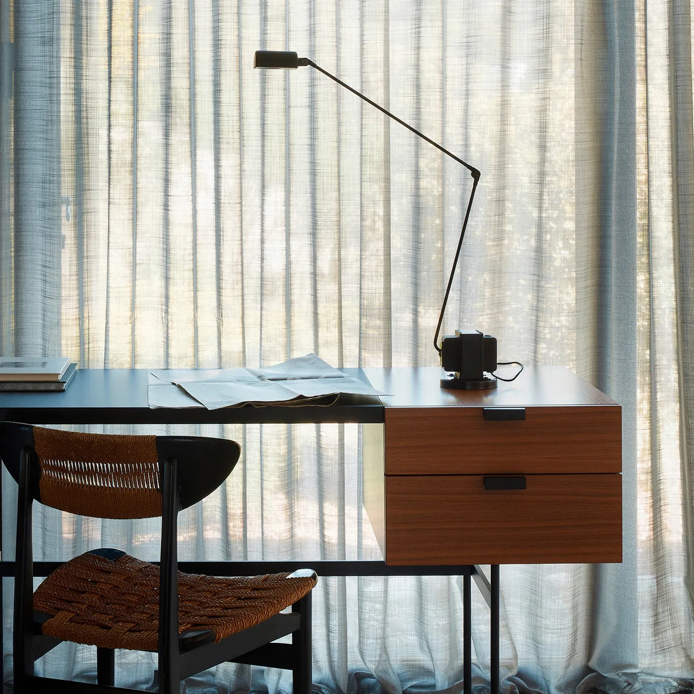Daphine Table Lamp D446