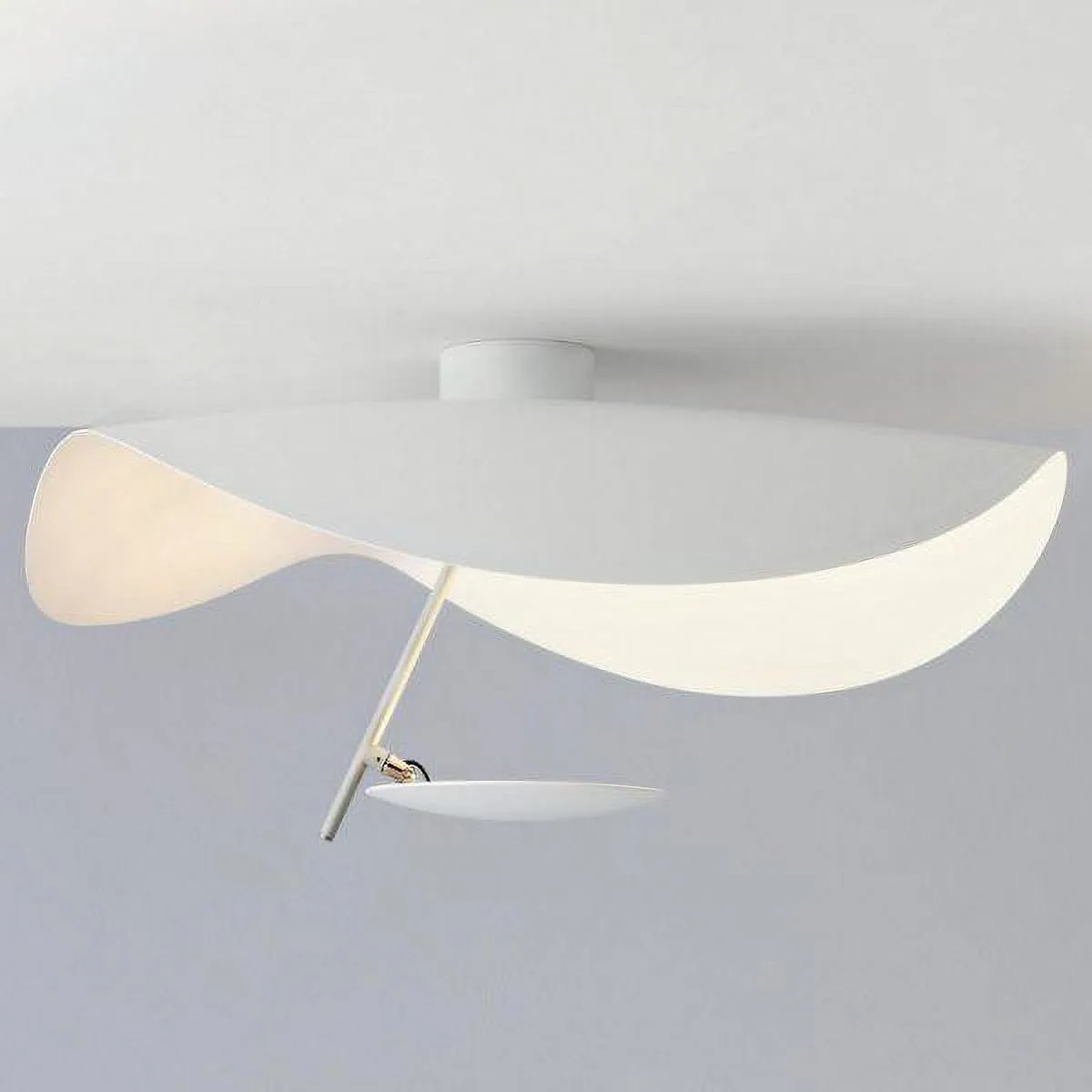 Modern Foil Curved Metal LED Pendant / Ceiling light for Bedroom