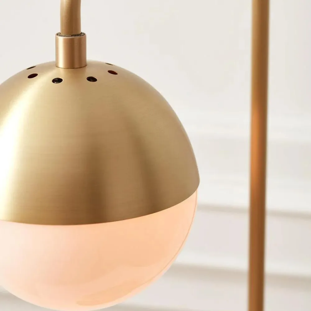 Golden Foliage Elegance Table Light D843