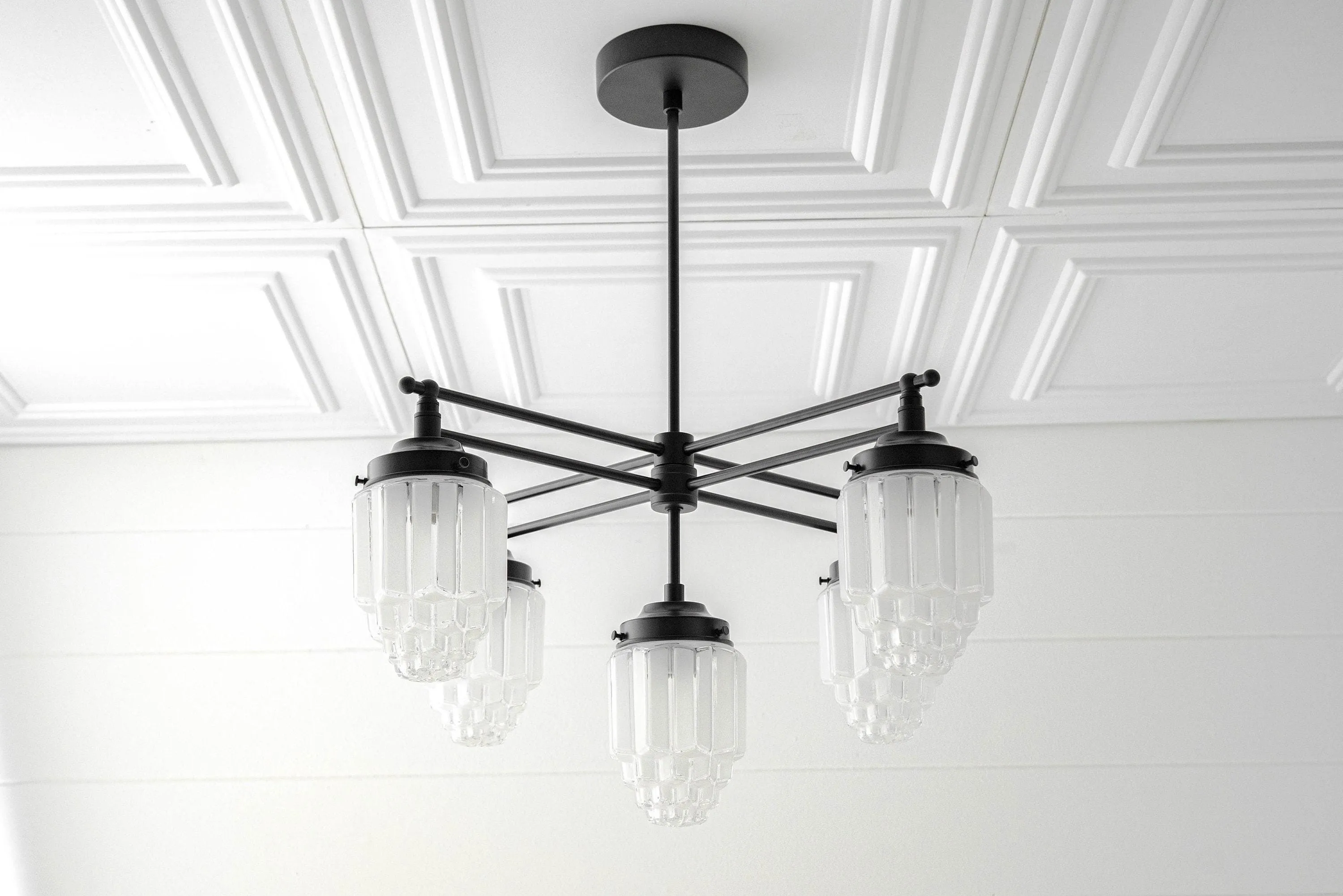 Tierlux Glass Chandelier – Vintage Brass Globe Lighting Fixture T357