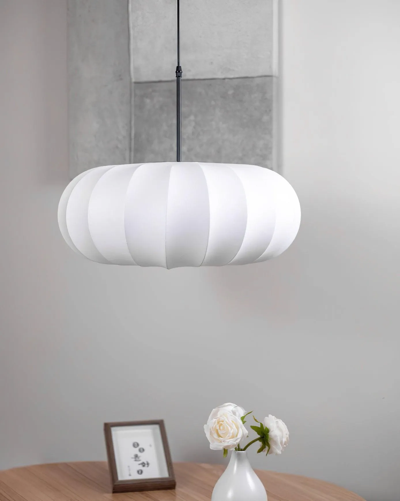 Simple Wabi-sabi White Lantern Fabric Pendant Lamp M105