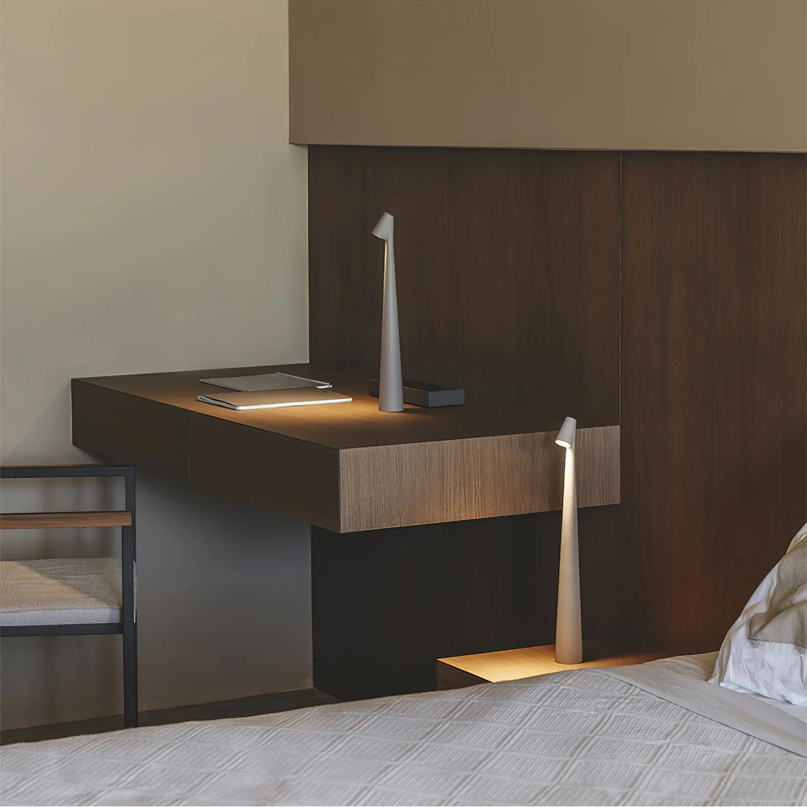 Creative Tall Portable Table Lamp M497
