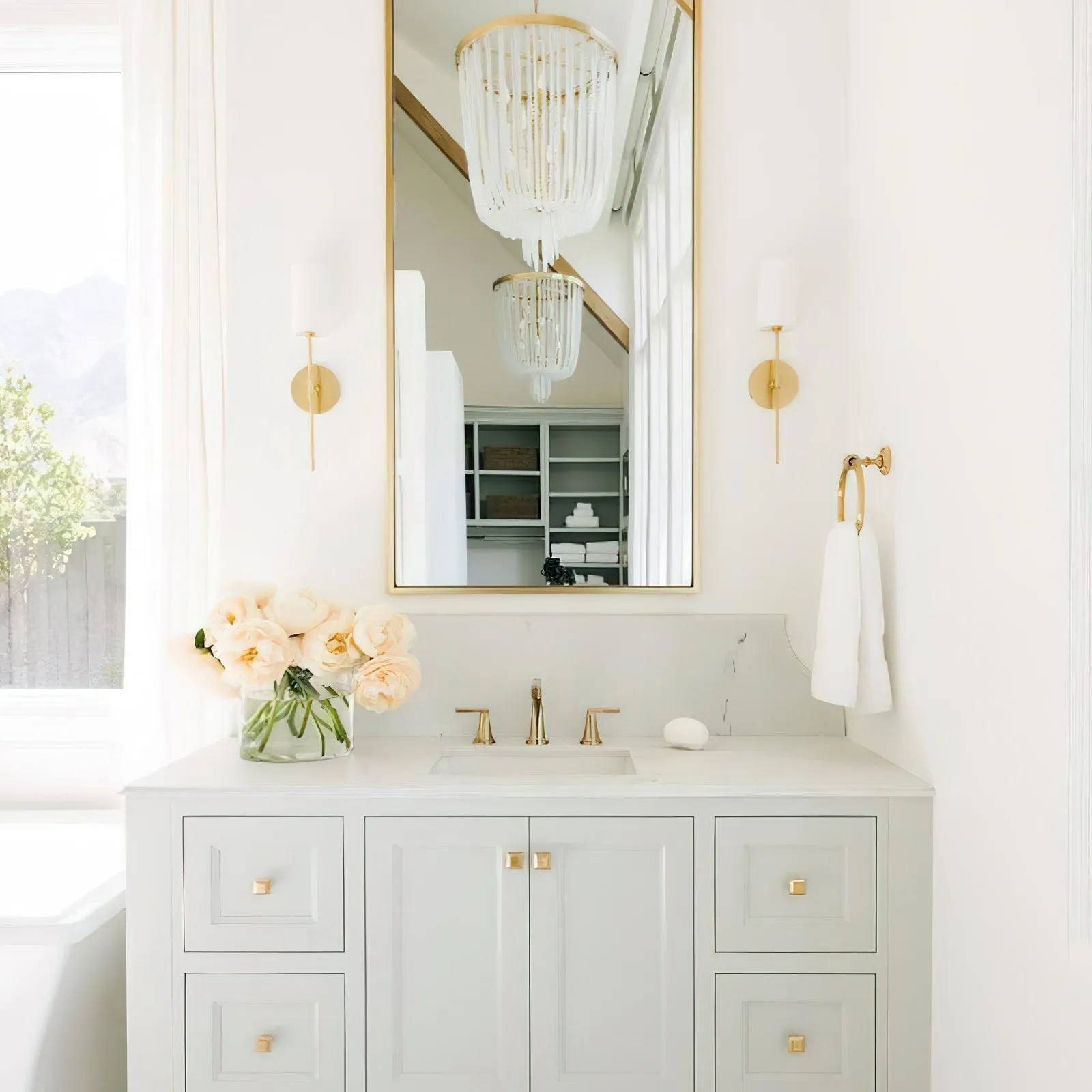 Tracie Wall Lamp D539