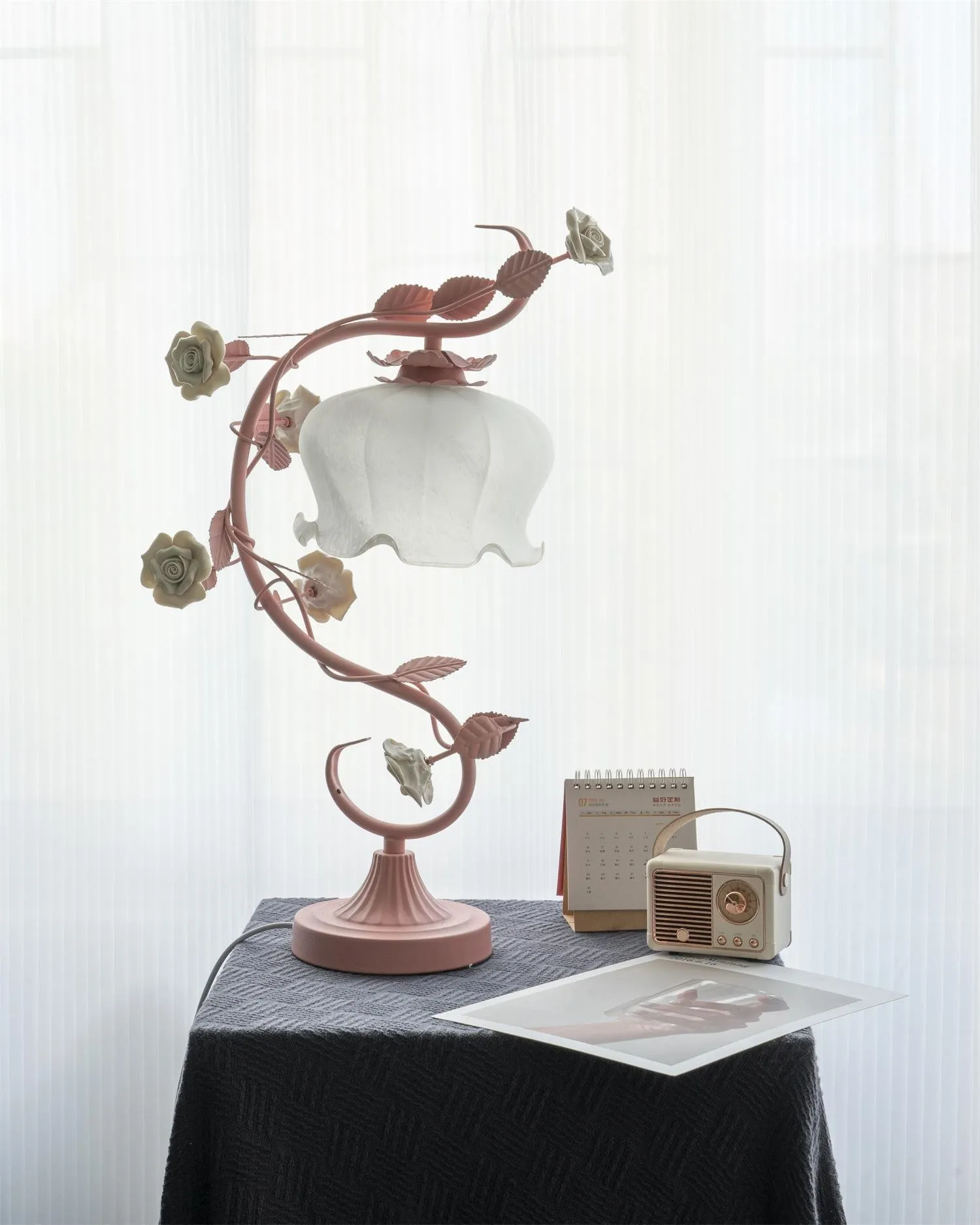 Green Pink White Rose Flower Table Lamp M209