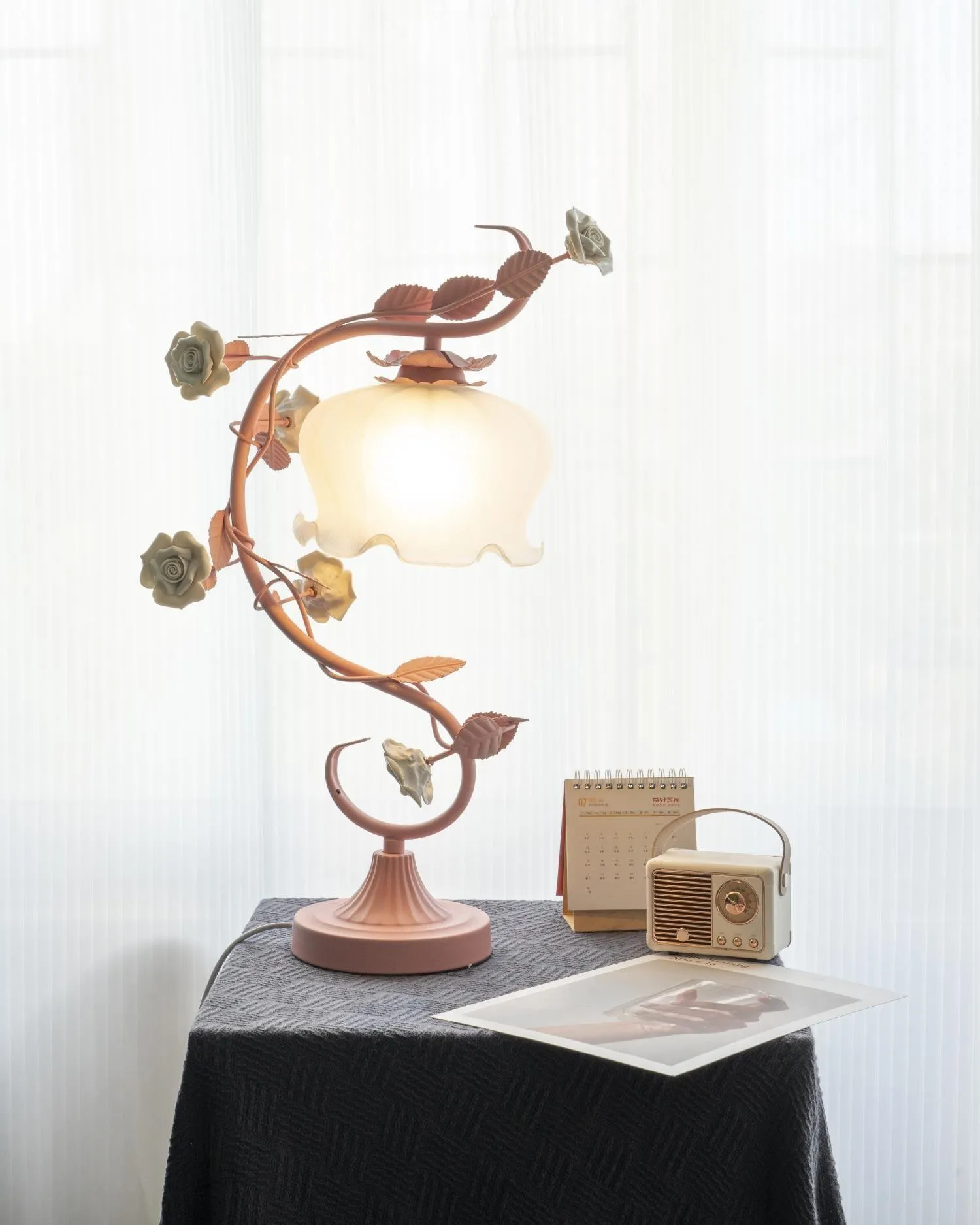 Green Pink White Rose Flower Table Lamp M209