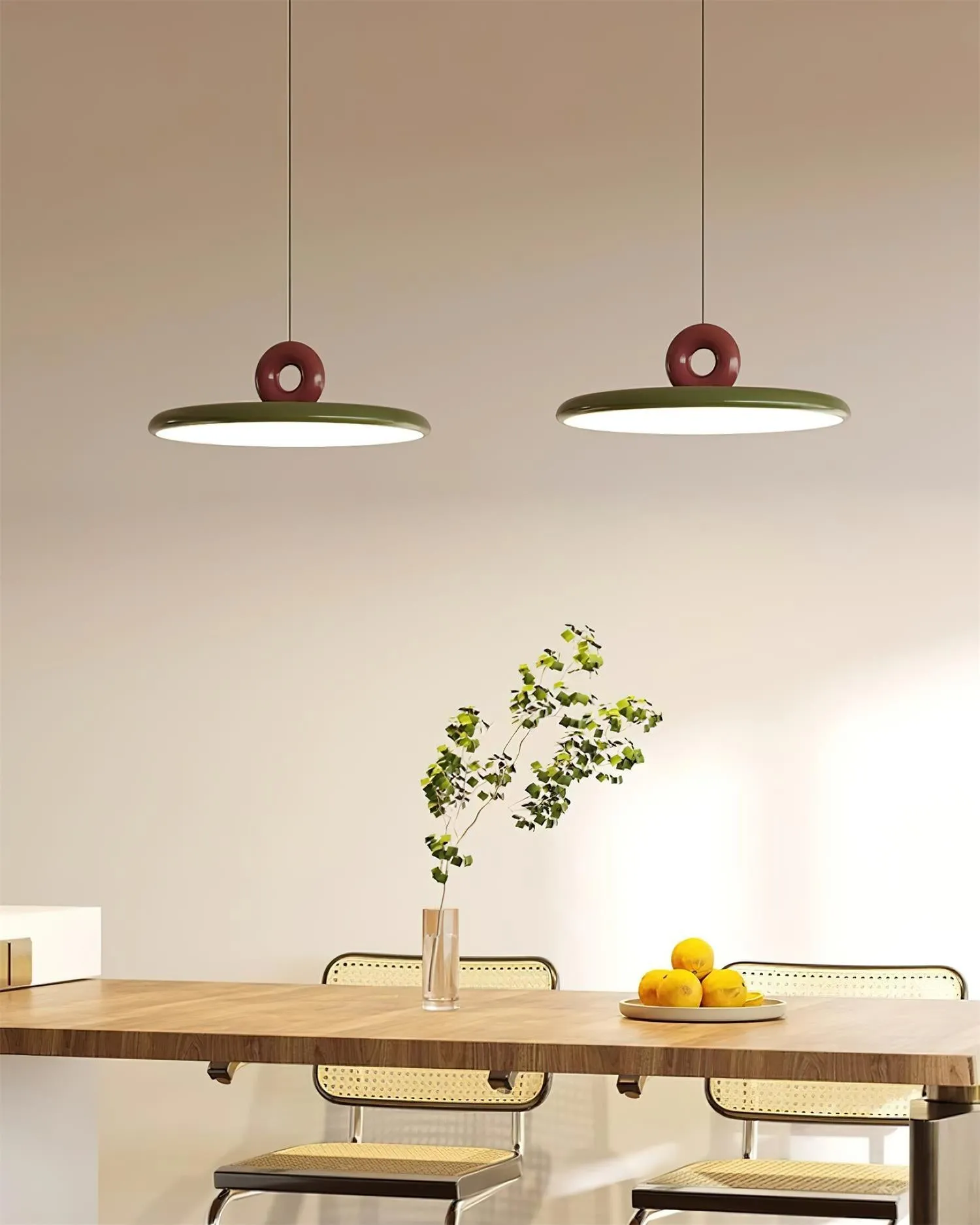 Cream Style Vertical Flying Saucer Pendant Lamp M269