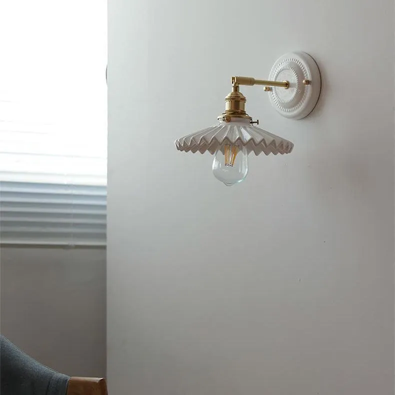 Vintage Ceramic & Brass Wall Sconce – Elegant Lighting for Bedrooms & Hallways T265