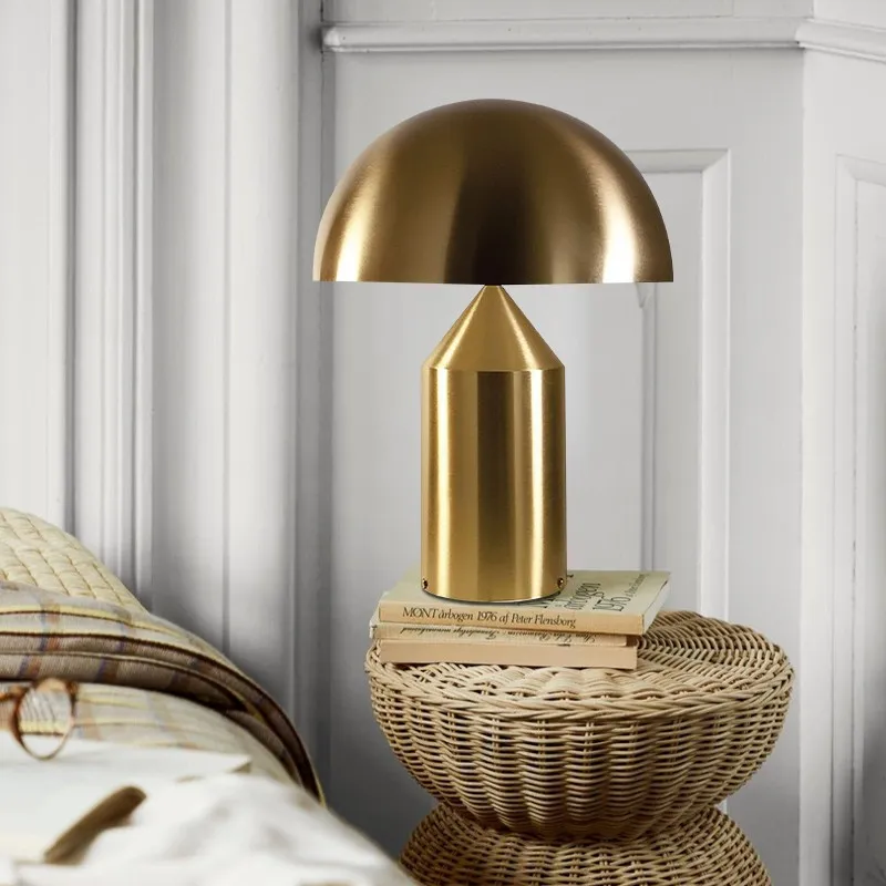 Modern Mushroom Metal Table Lamp for Bedroom
