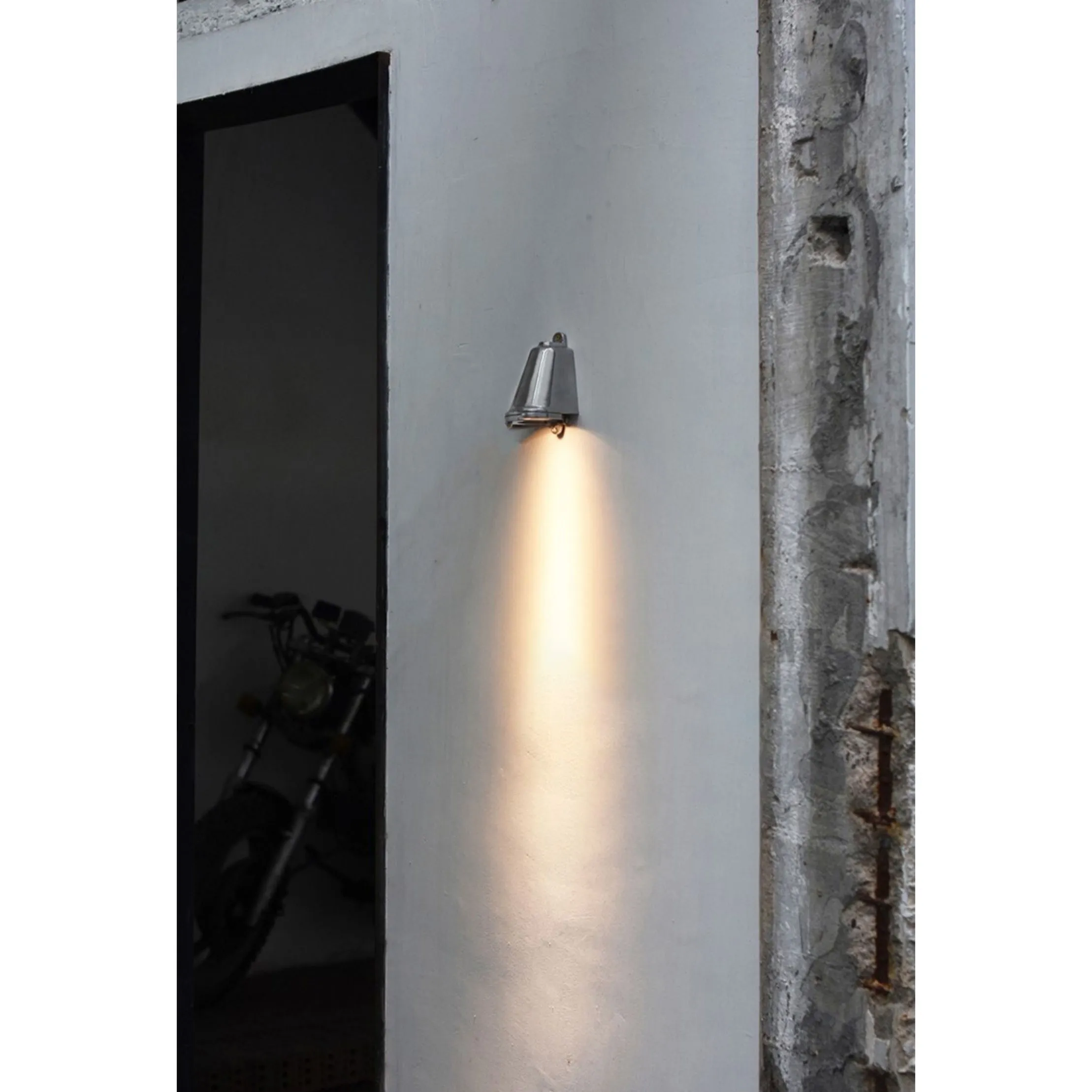 Mast Wall Lamp D635