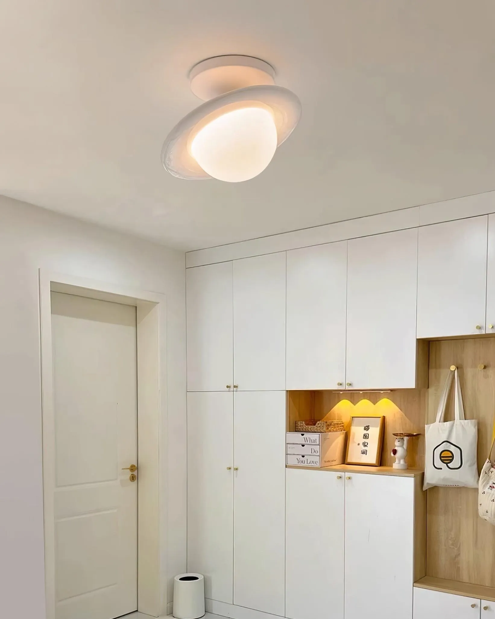 Art Decoration Planet Ceiling Light M218