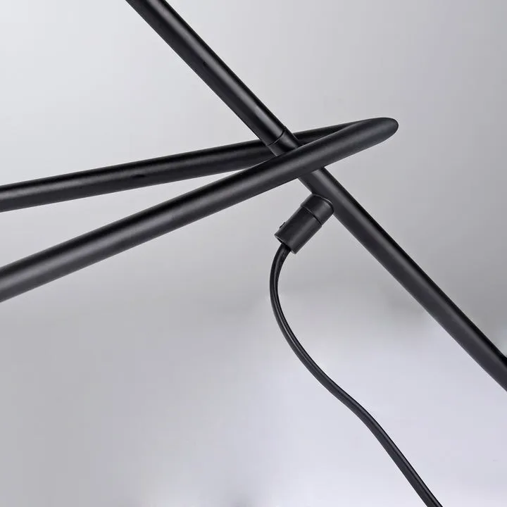 Black Tripod Desk Lamp S172