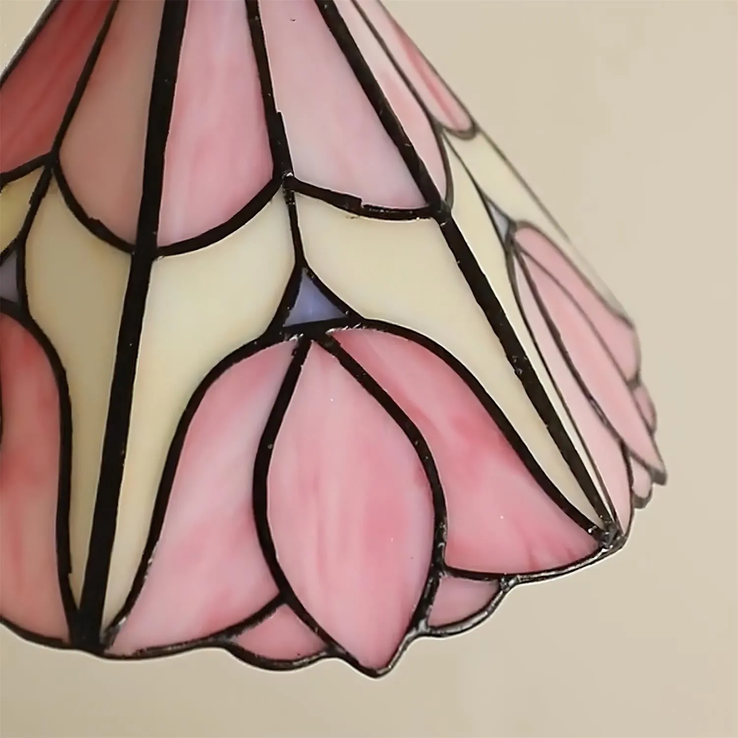 Sevra Floral Stained Glass Pendant Light Tiffany Inspired Hanging Ceiling Lamp for Living Room T564