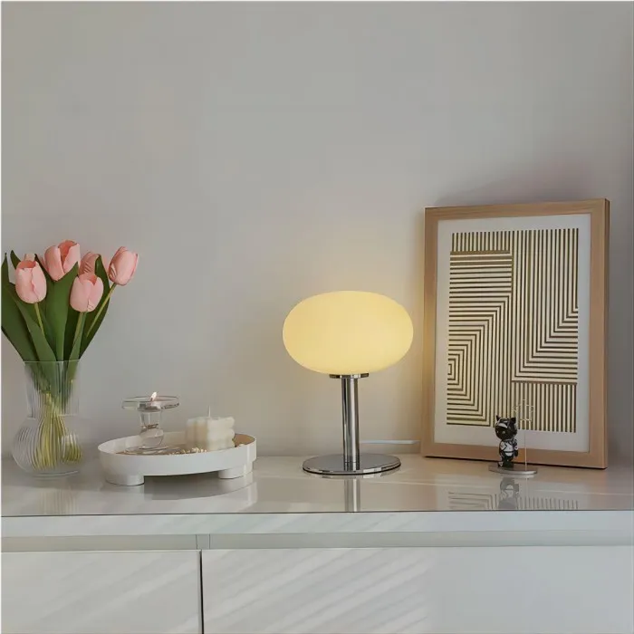 Minimalist Bauhaus Glass Table Lamp S20