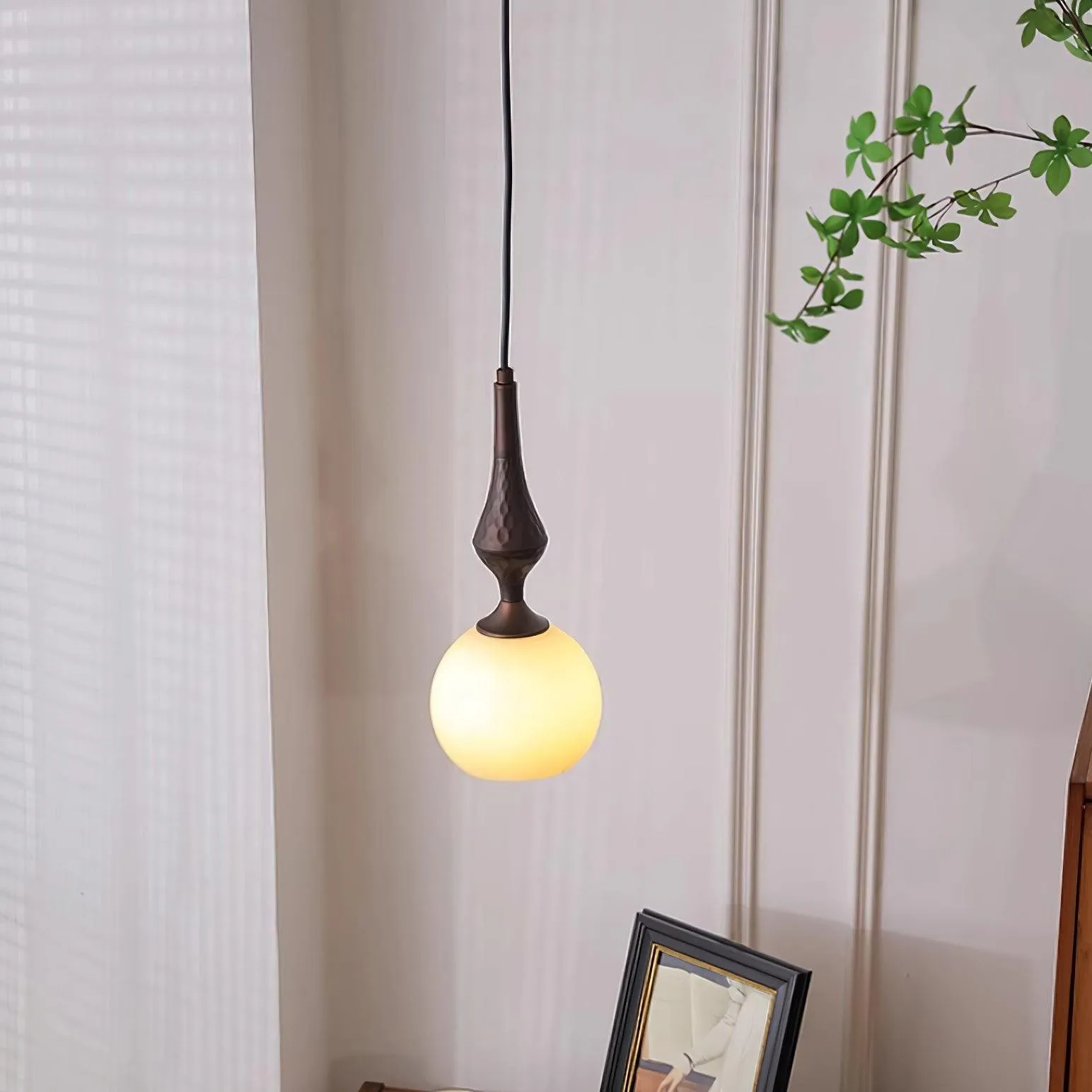 Modern Simple Cream Smooth Small Pendant Lamp M265