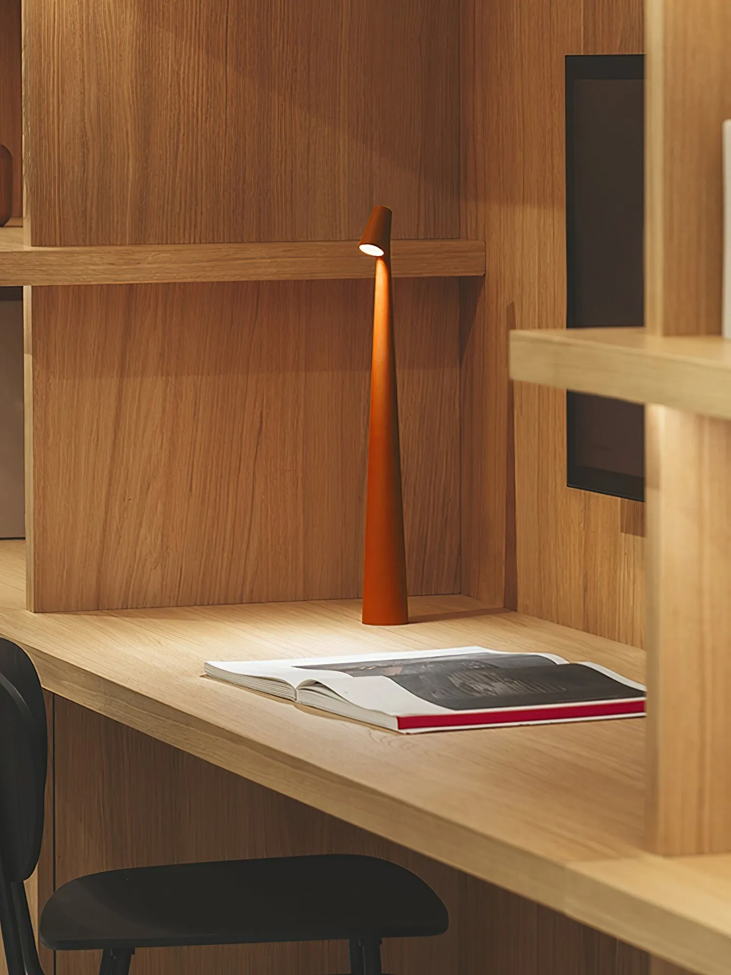 Creative Tall Portable Table Lamp M497