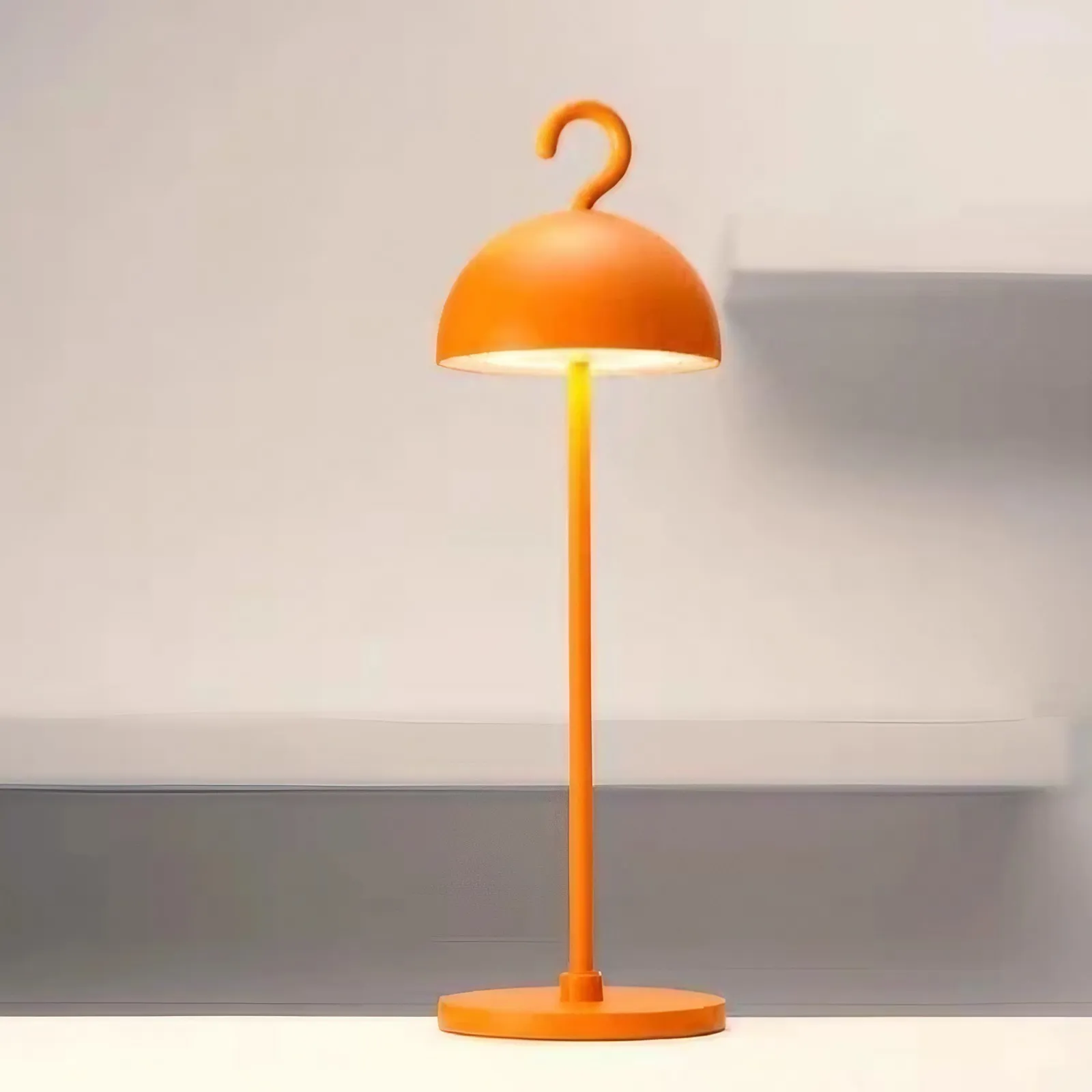 Creative Wireless Telescopic Portable Table Lamp S180
