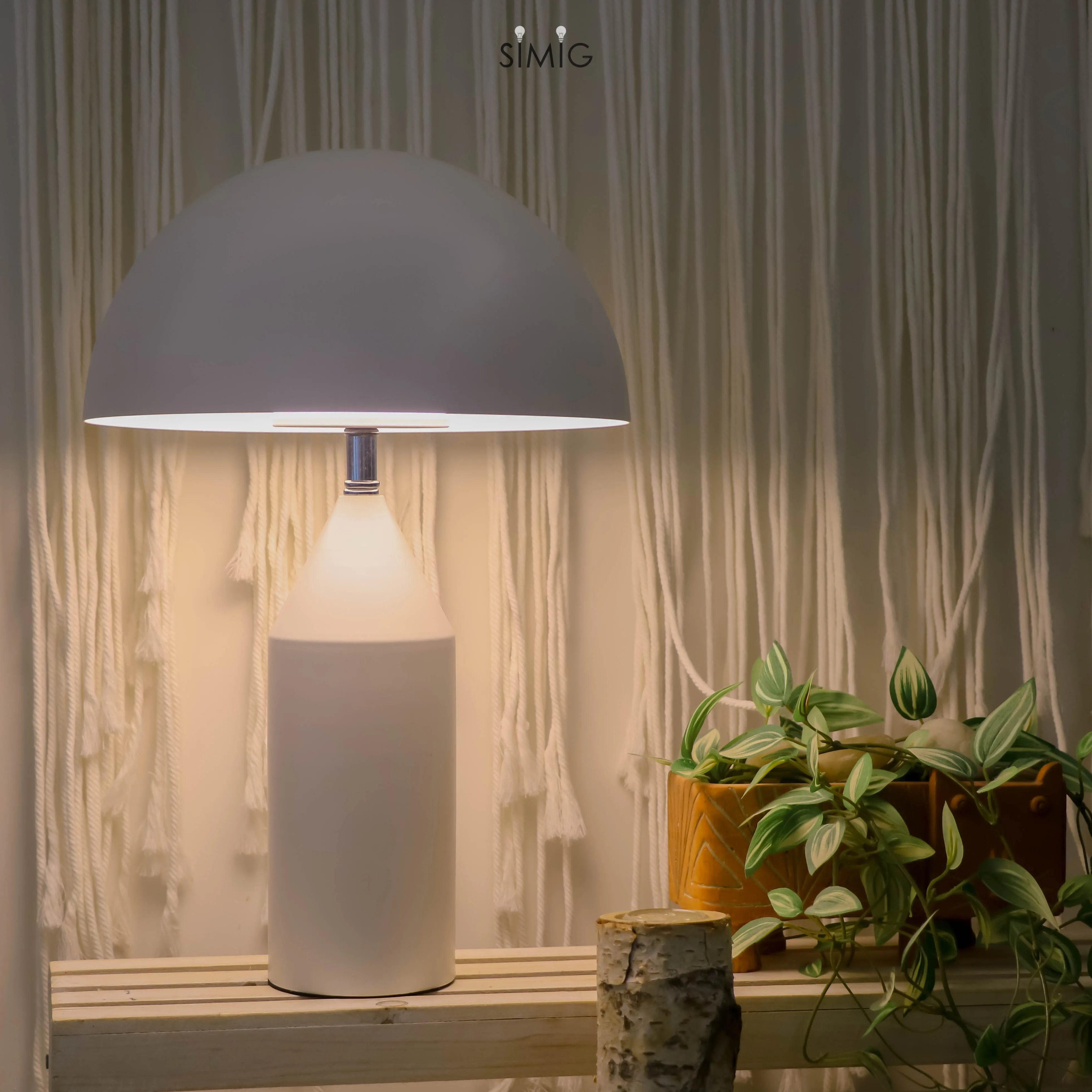 Modern Mushroom Metal Table Lamp for Bedroom