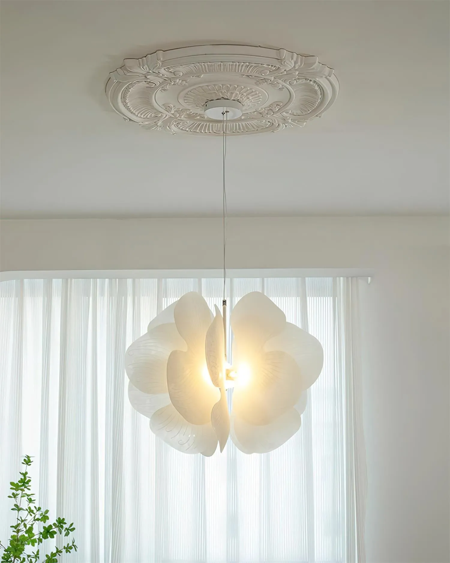 Creative Petal Pendant Lamp M282