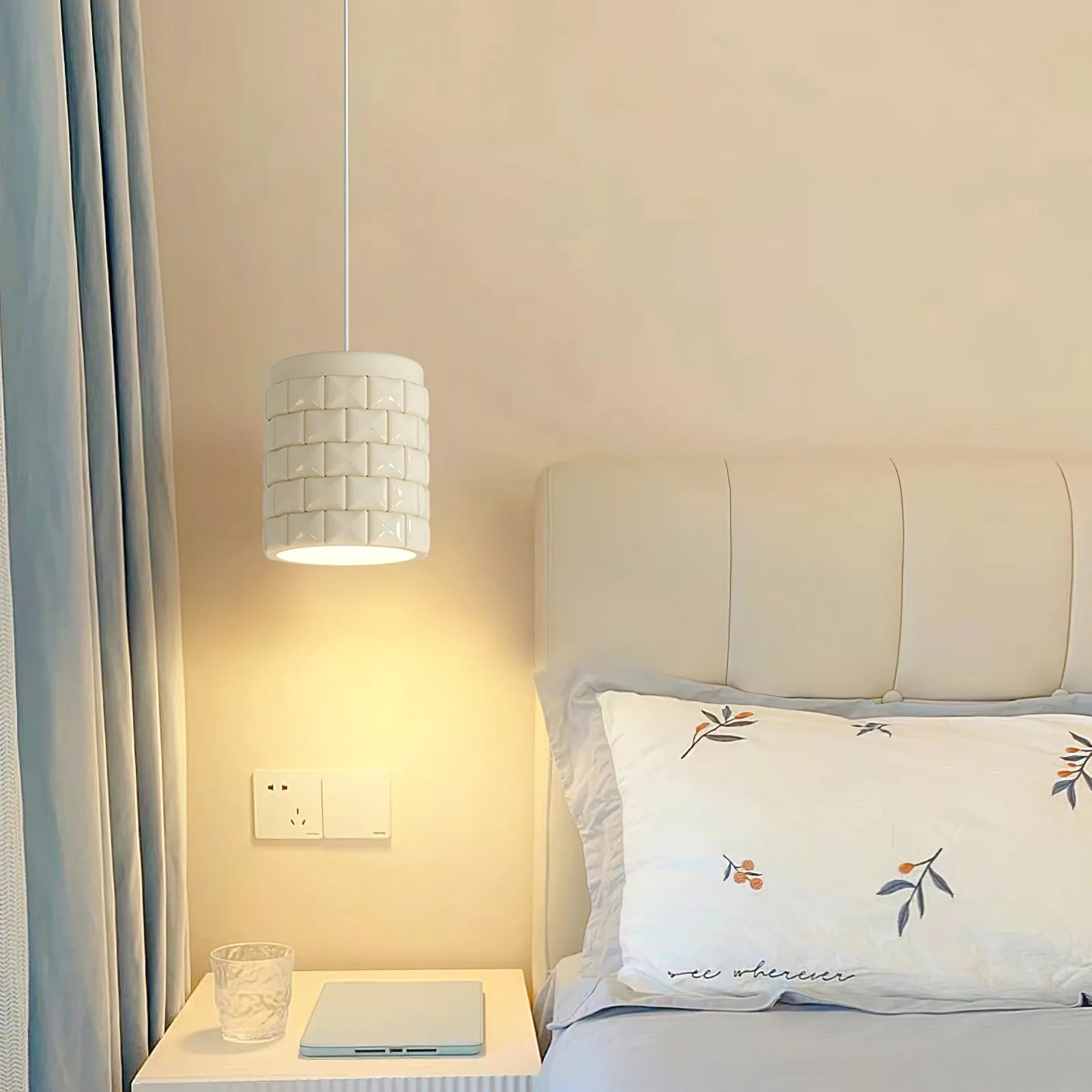 Lysne Girl Pendant Lamp D410