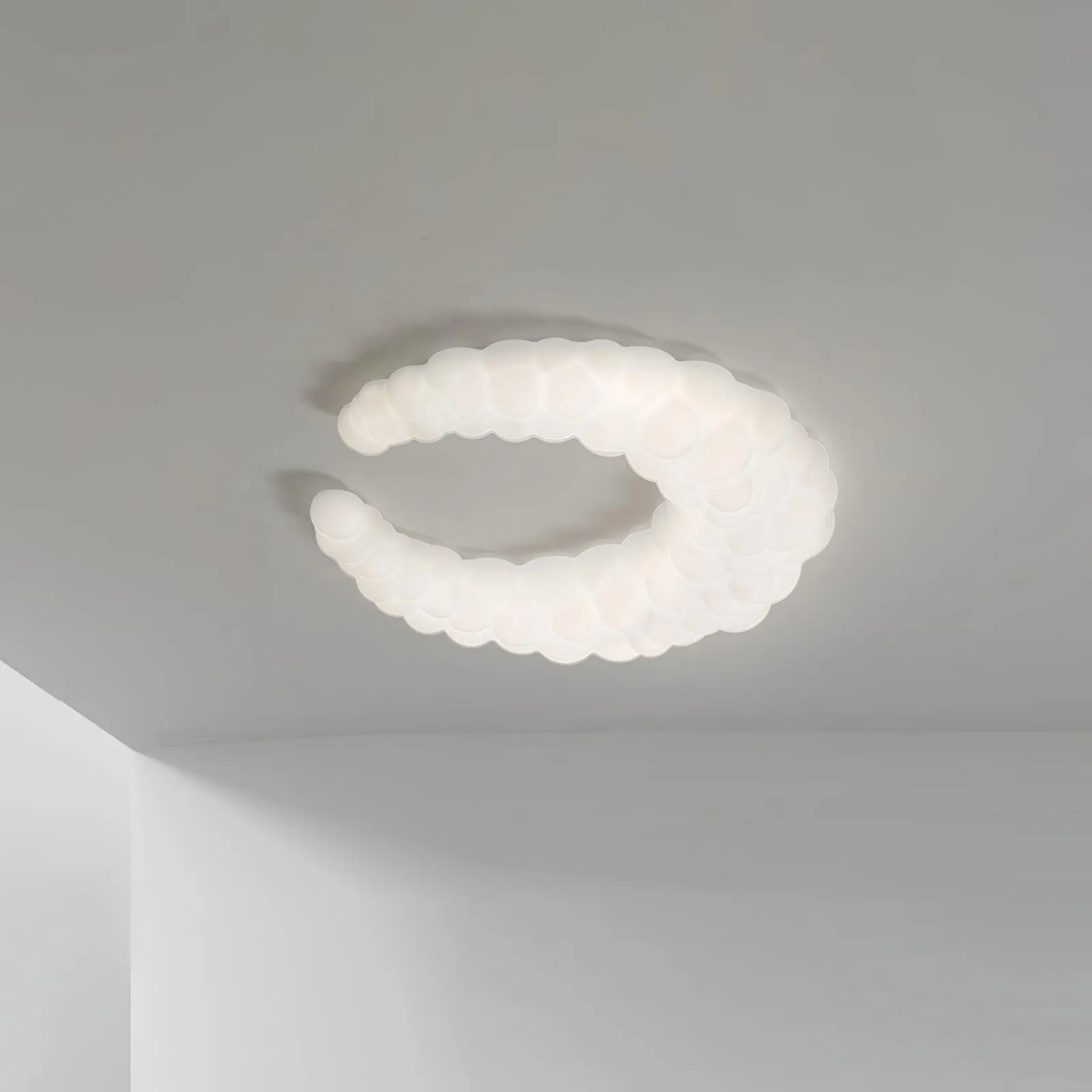 Cream Style Moon Ceiling Lamp M580