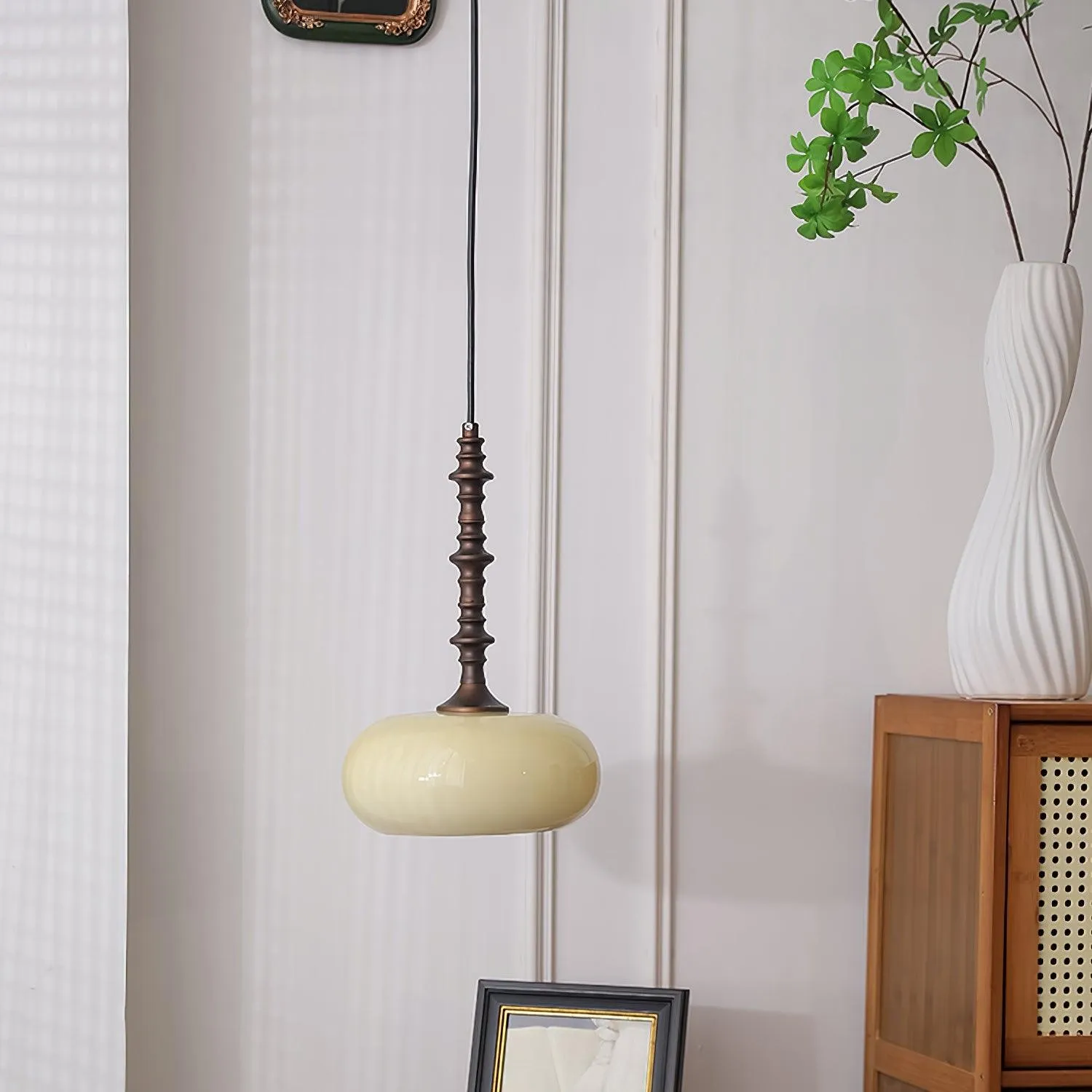 Modern Simple Cream Smooth Small Pendant Lamp M265