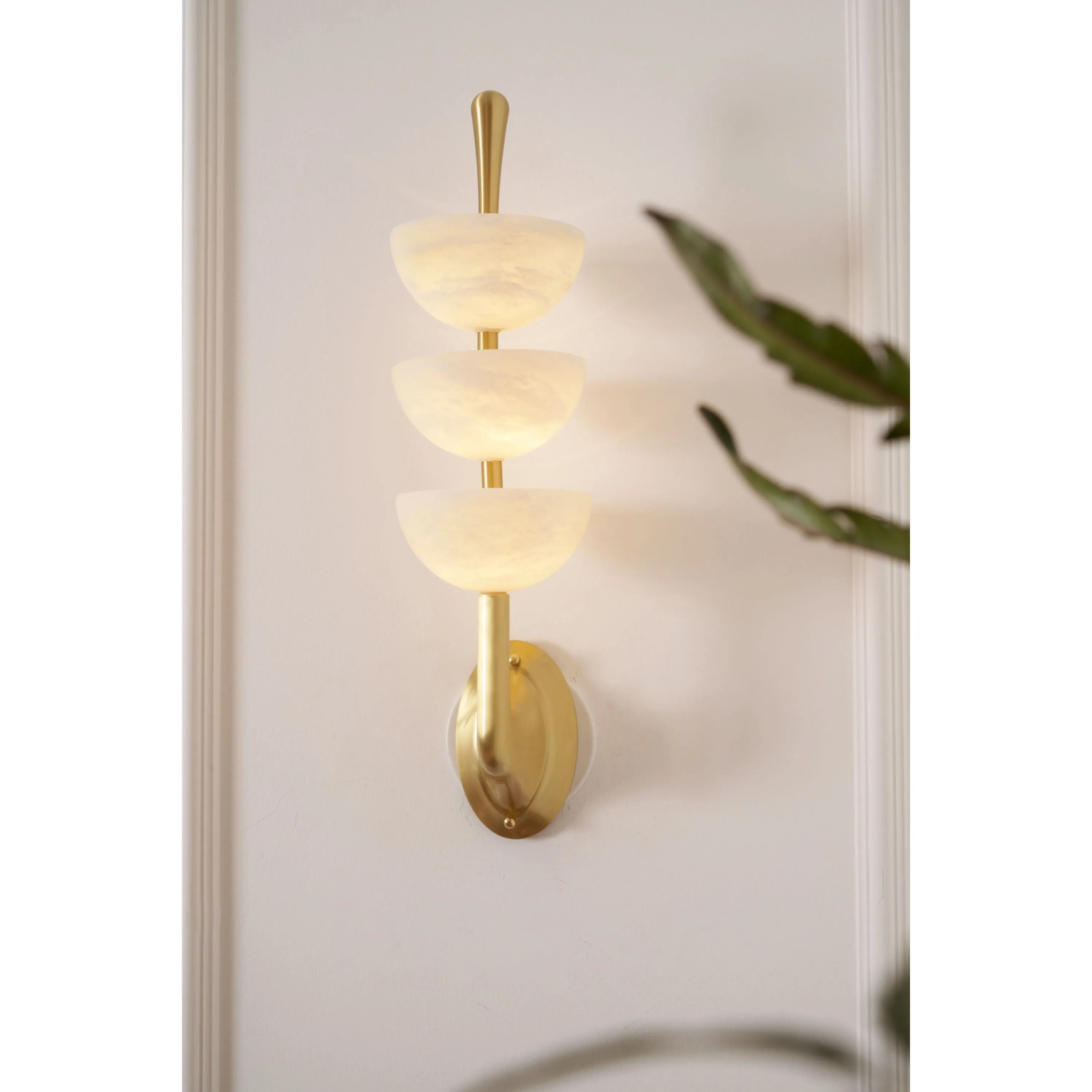 Triple Alabaster Wall Lamp D565