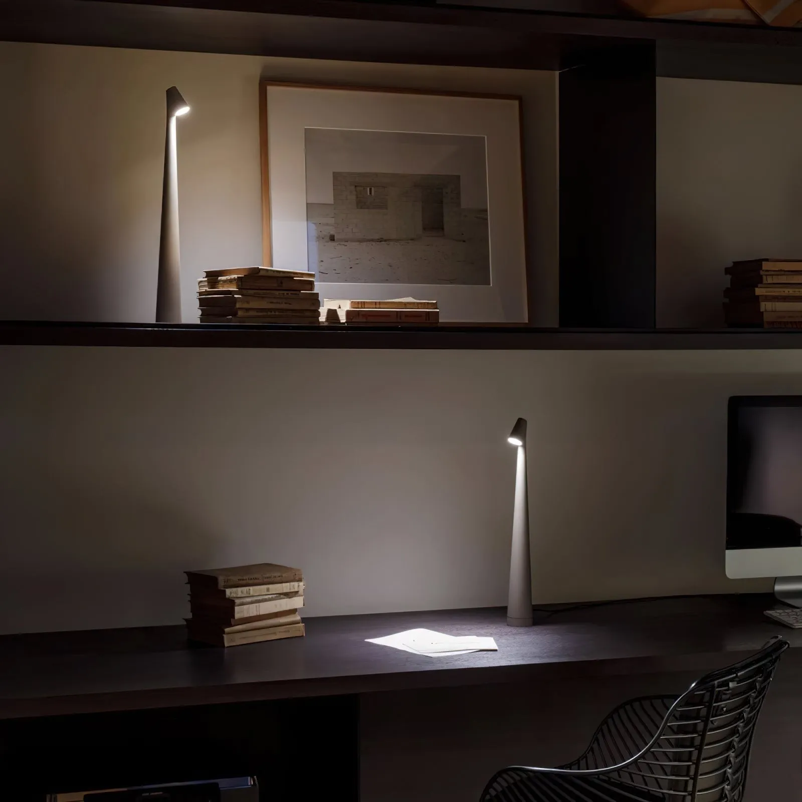Creative Tall Portable Table Lamp M497