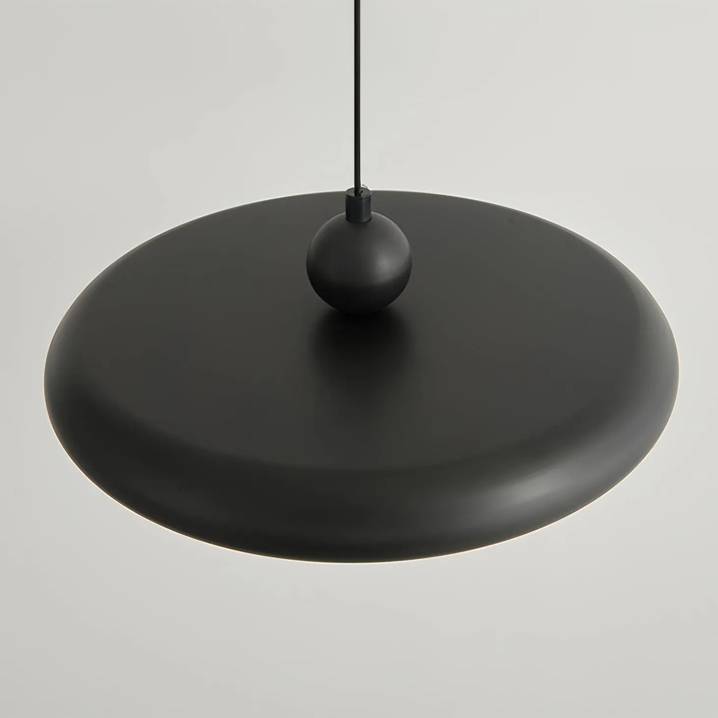 Thin Disc Pendant Lamp M509