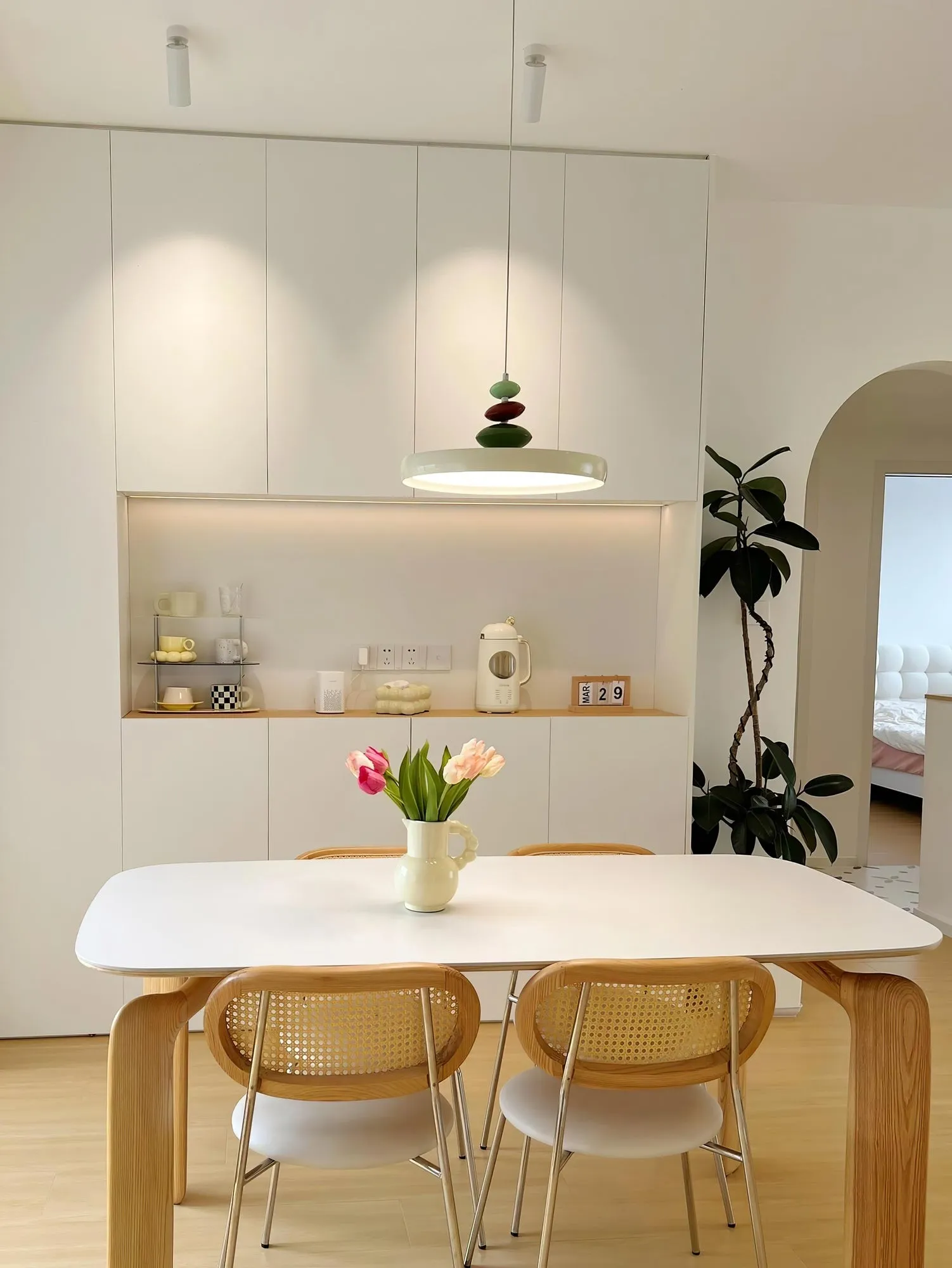 Nordic UFO Colorful LED Pendant Light M01