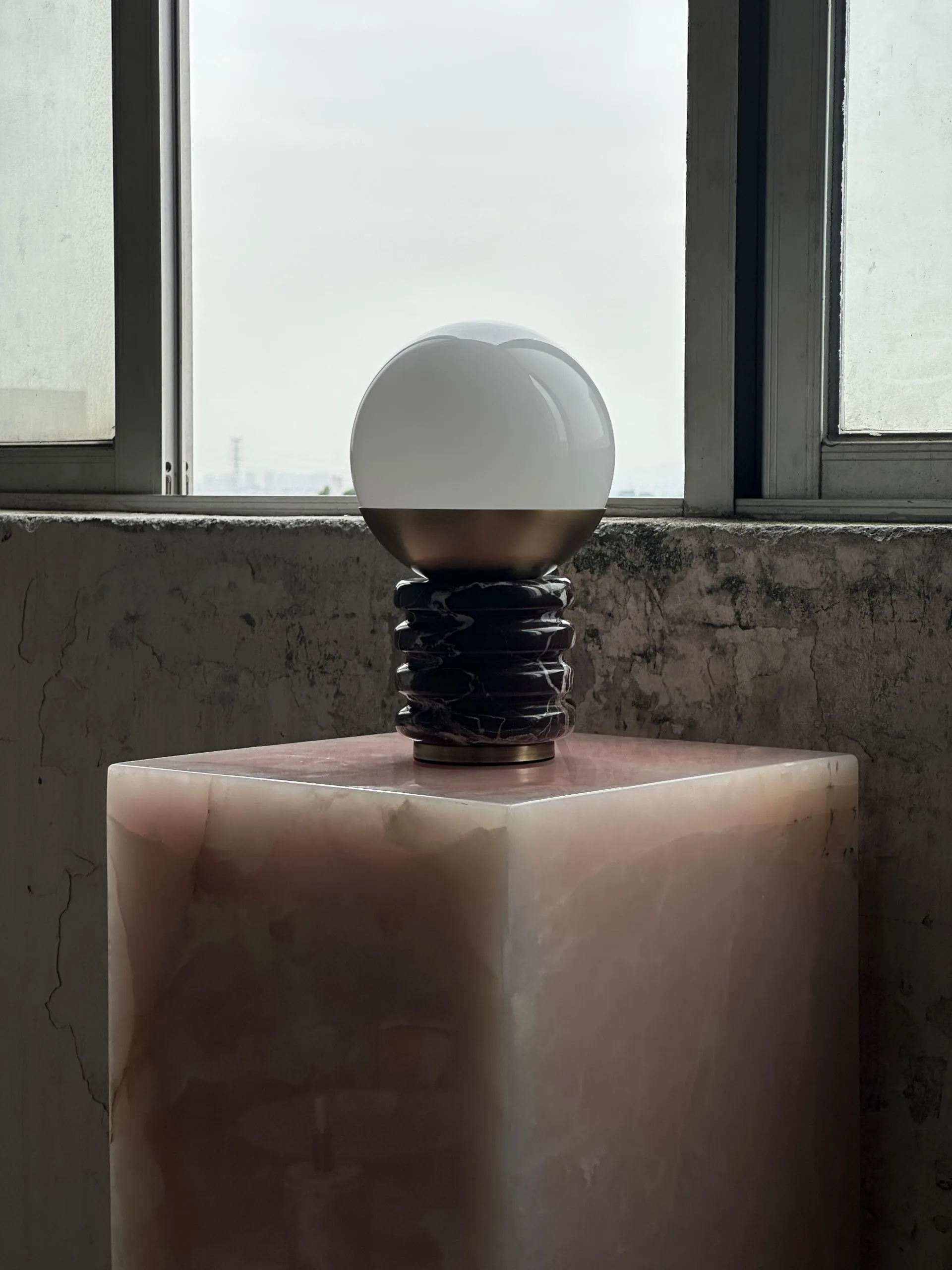 Sylvia Table Lamp D573