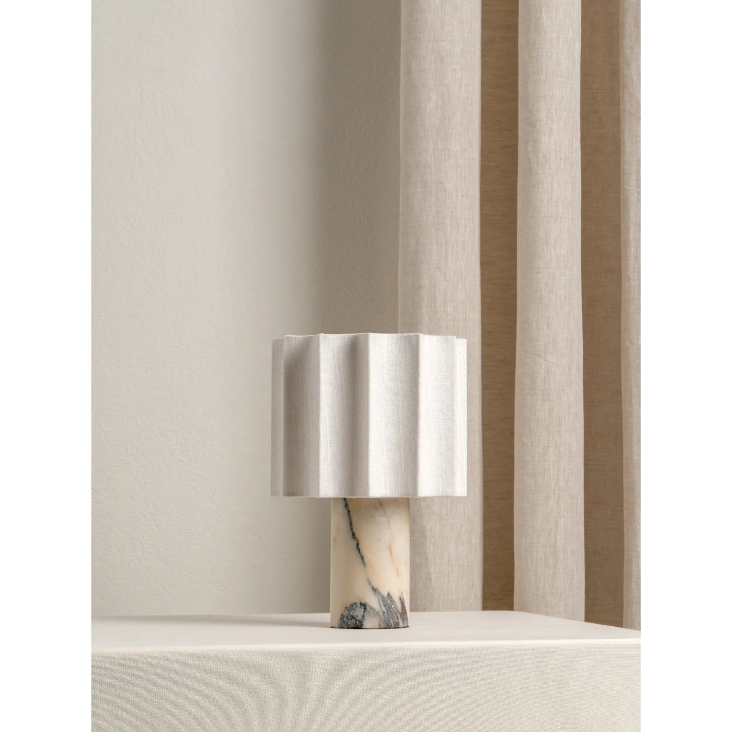 Valli Table Lamp D668