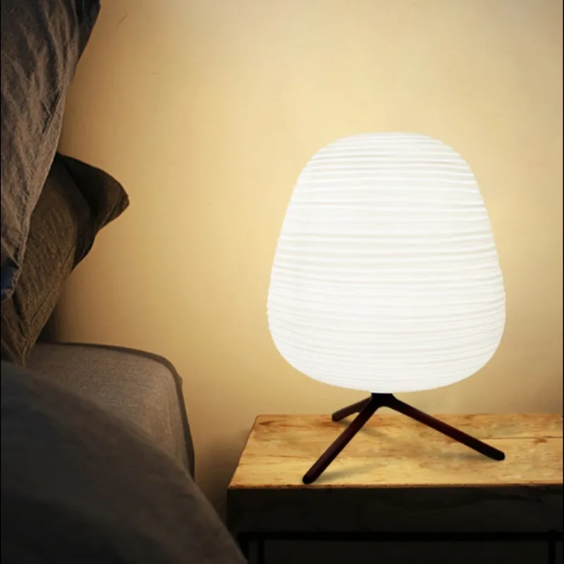 White Tripod Table Lamp for Bedroom S37