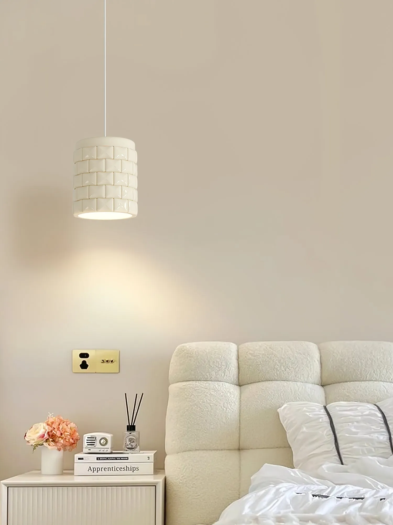 Lysne Girl Pendant Lamp D410