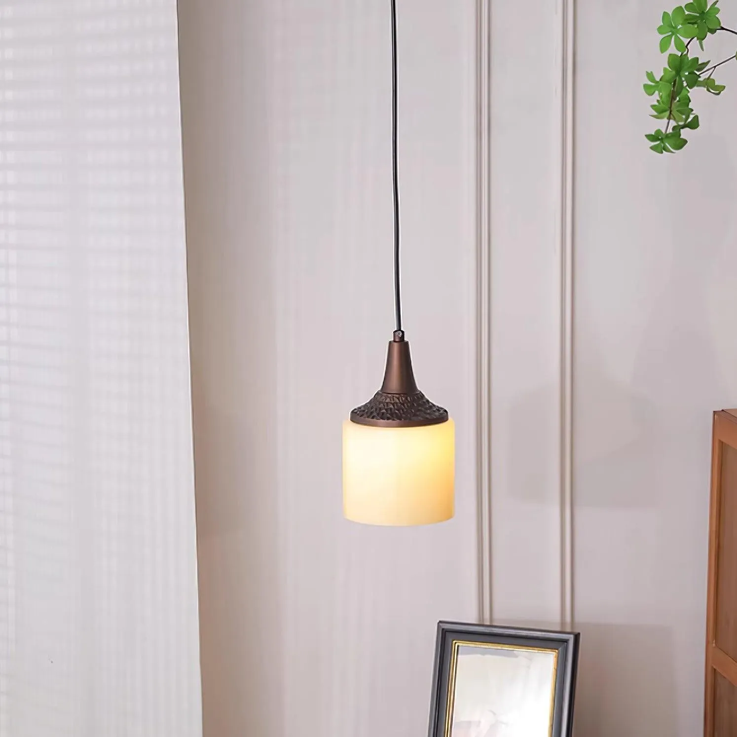 Modern Simple Cream Smooth Small Pendant Lamp M265