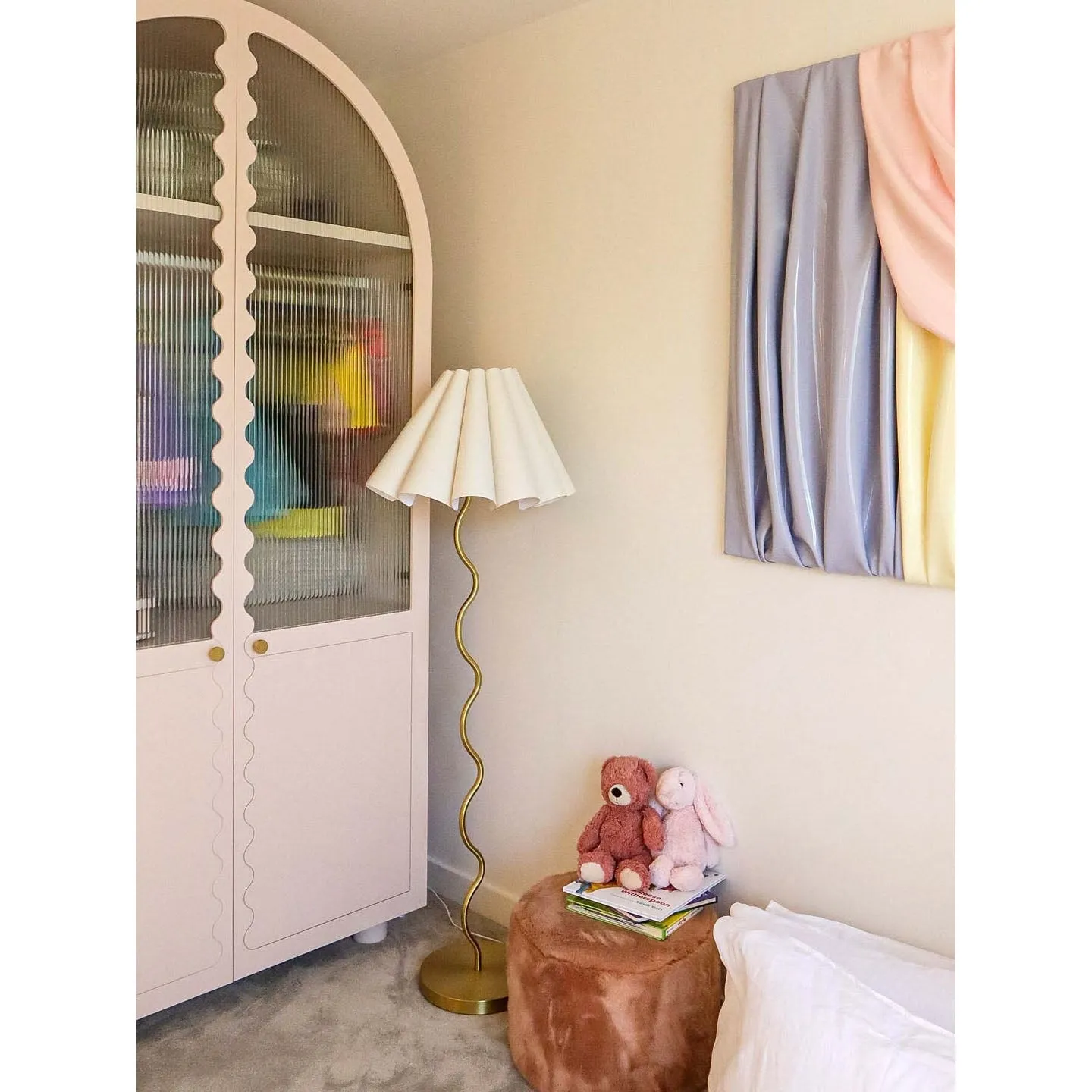Cora Floor Lamp D705