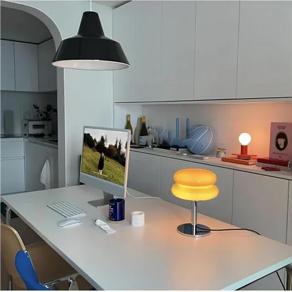 Bauhaus Lollipop Ripple Glass Table Lamp S18