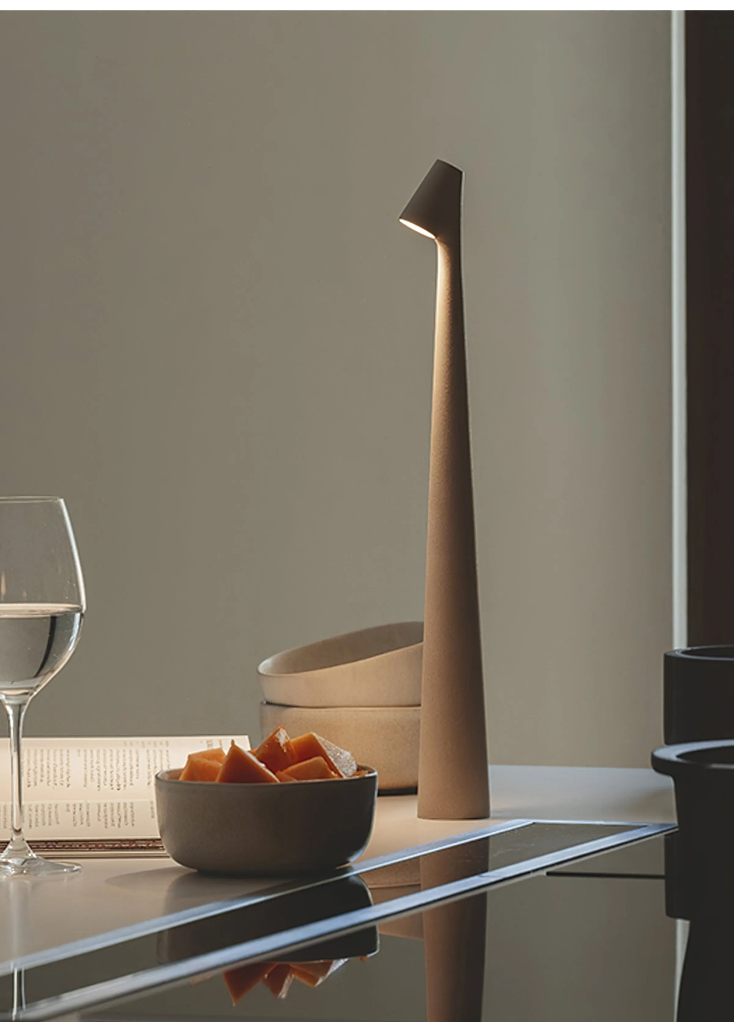 Creative Tall Portable Table Lamp M497