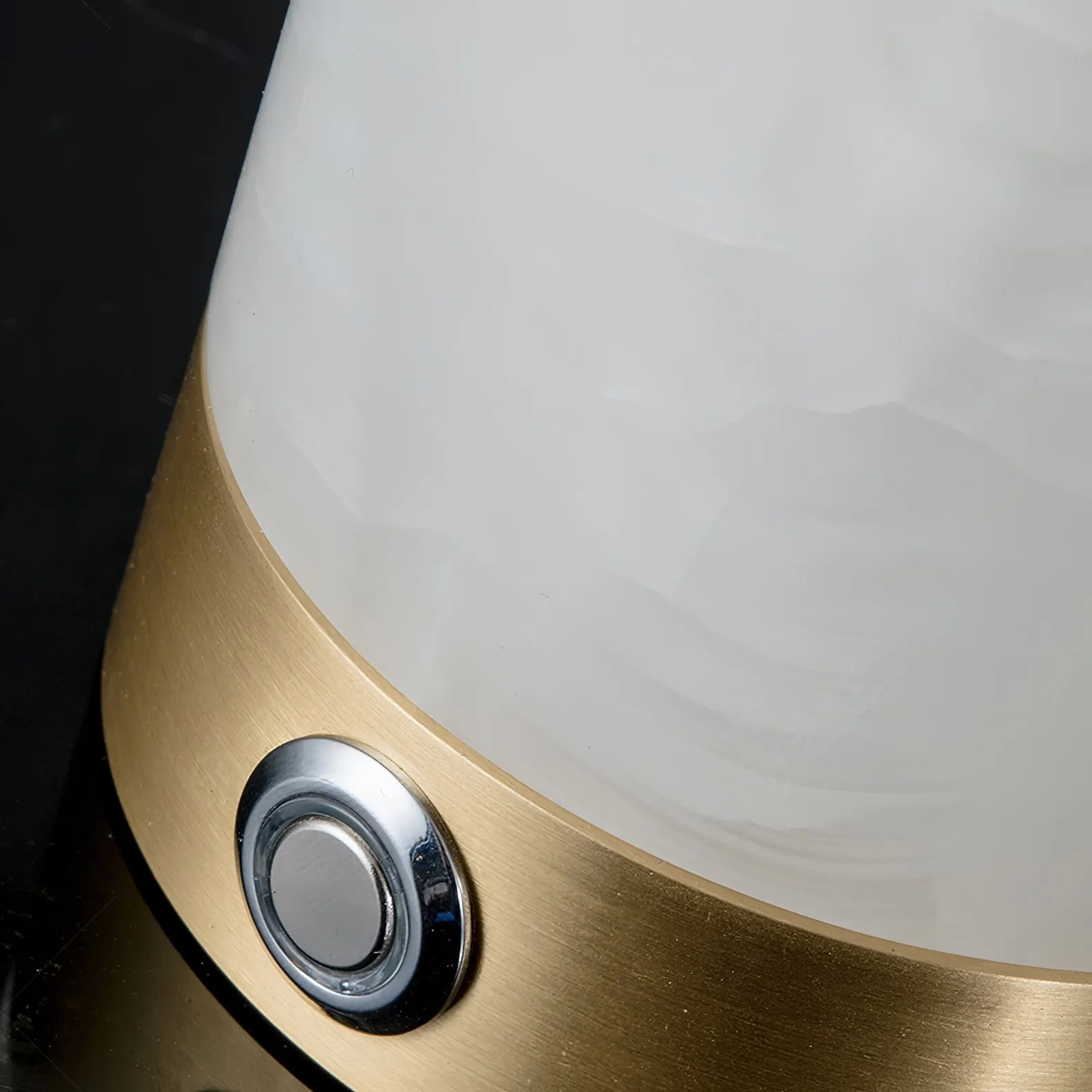 Totem Alabaster Table Lamp D499