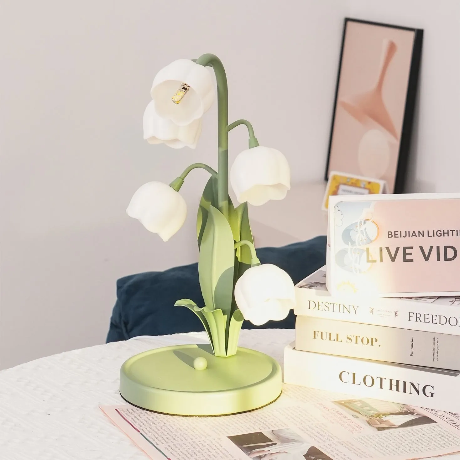 Lily Of The Valley Table Lamp P062
