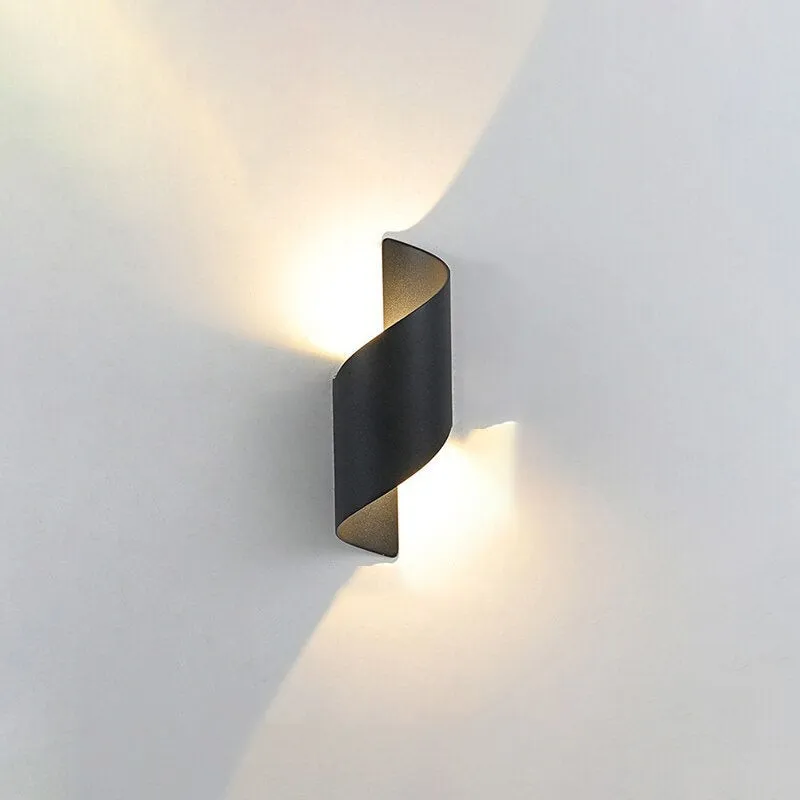 Modern Curl Twisted LED Wall Light M137