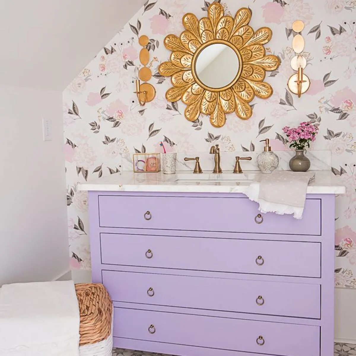 Layla Wall Lamp D613